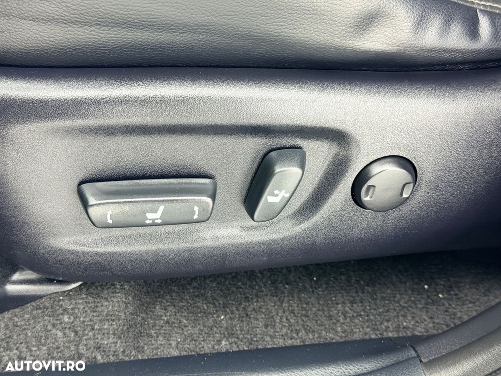 Toyota RAV4 2.0 D-4D 2WD Comfort - 9