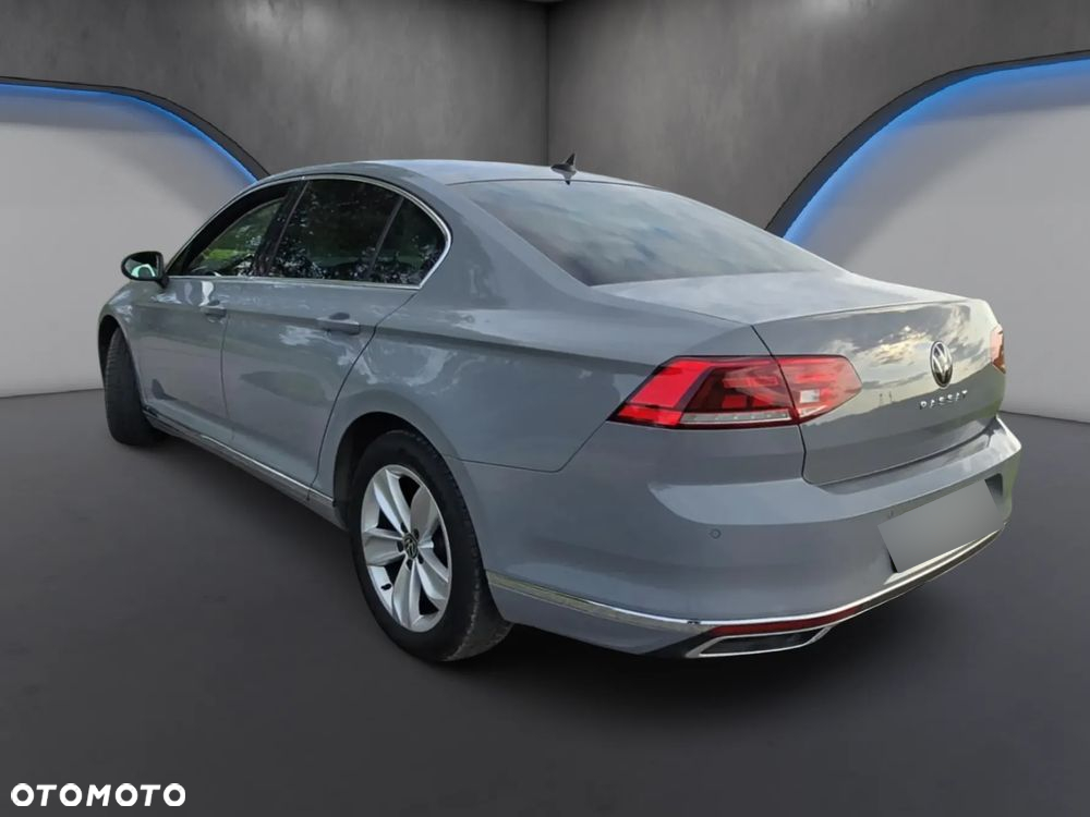Volkswagen Passat 2.0 TDI EVO Elegance DSG - 6