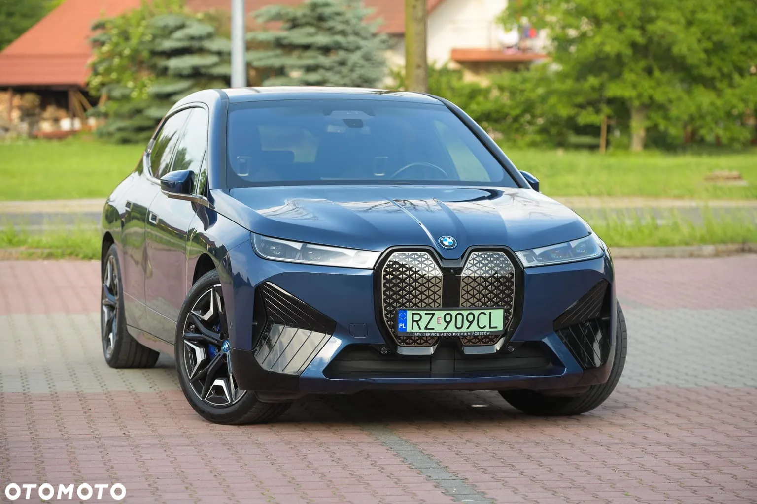 BMW iX - 2
