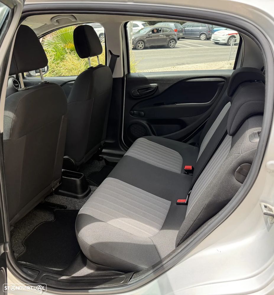 Fiat Punto 1.2 Lounge S&S - 18