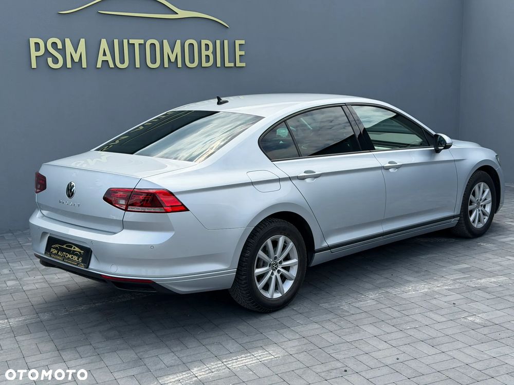 Volkswagen Passat 2.0 TDI EVO Elegance - 9