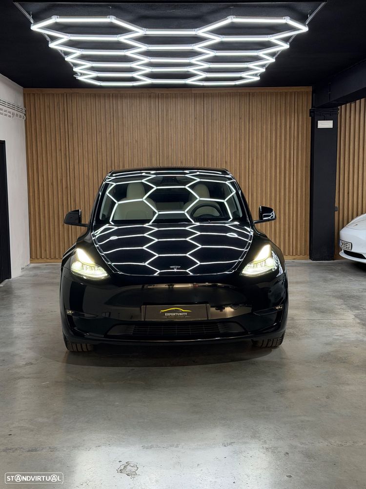 Tesla Model Y Long Range Dual Motor AWD - 2