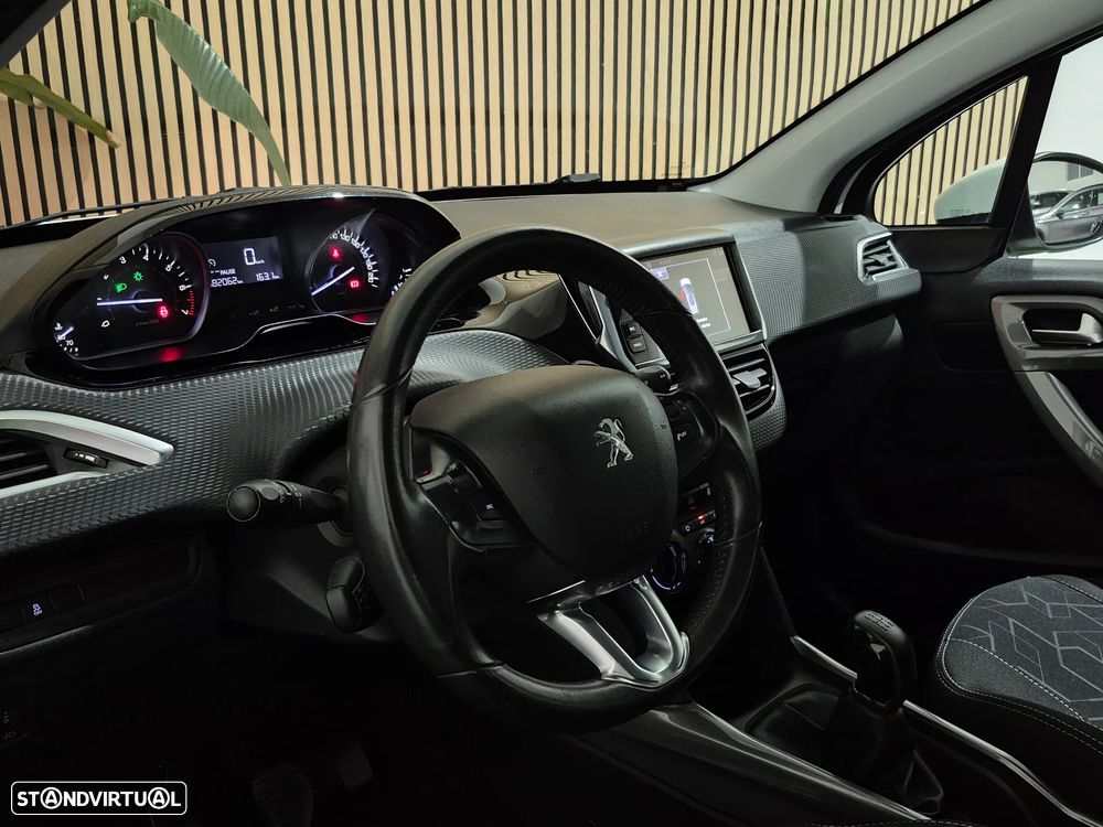 Peugeot 2008 1.2 PureTech Style - 13