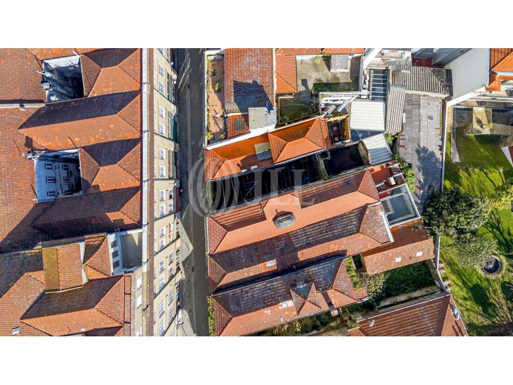 Prédio para reabilitação, com projeto, no Porto - Grande imagem: 5/12
