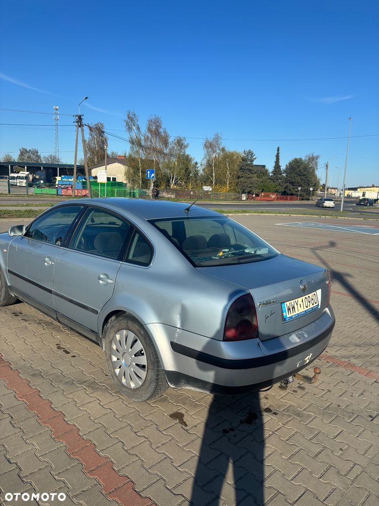 Volkswagen Passat 1.9 TDI Basis - 3