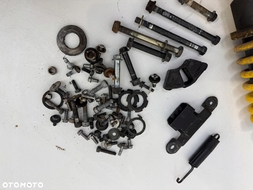 ZESTAW ŚRUB ŚRUBA ŚRUBY Yamaha YZF R125 125 amortyzator przekaznik CZĘŚCI - 4