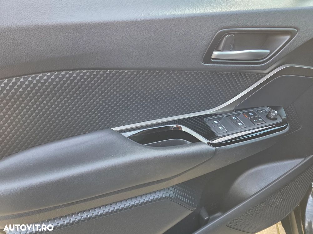 Toyota C-HR Hybrid Club - 17