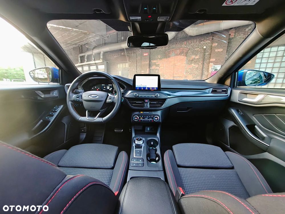 Ford Focus 1.5 EcoBlue Start-Stopp-System ST-LINE - 20