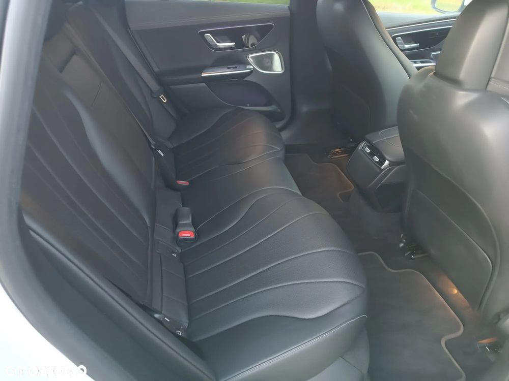 Mercedes-Benz EQE 350 89kWh Electric Art - 23