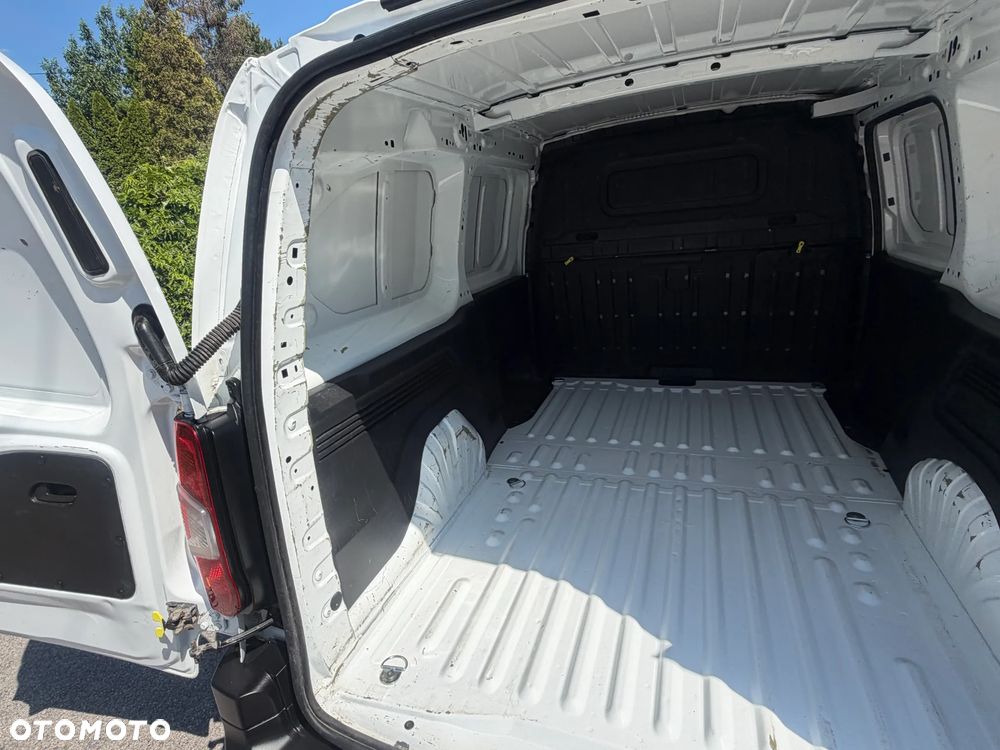 Citroën BERLINGO - 32