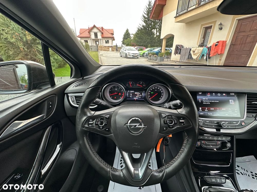 Opel Astra 1.4 T Elite - 16