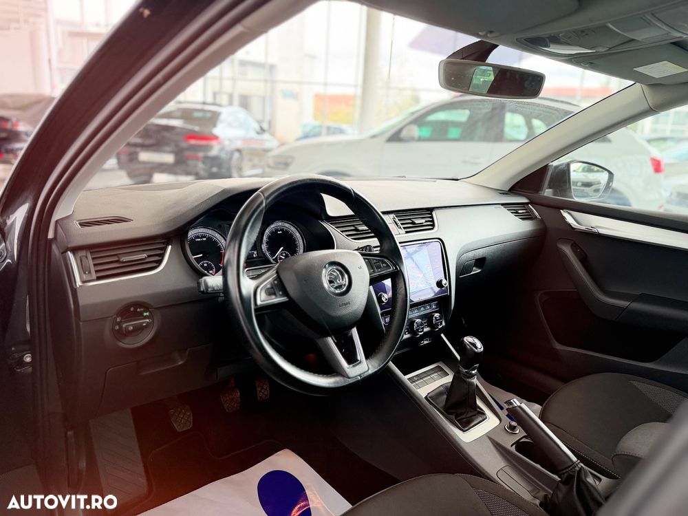 Skoda Octavia 1.6 TDI Ambition - 12