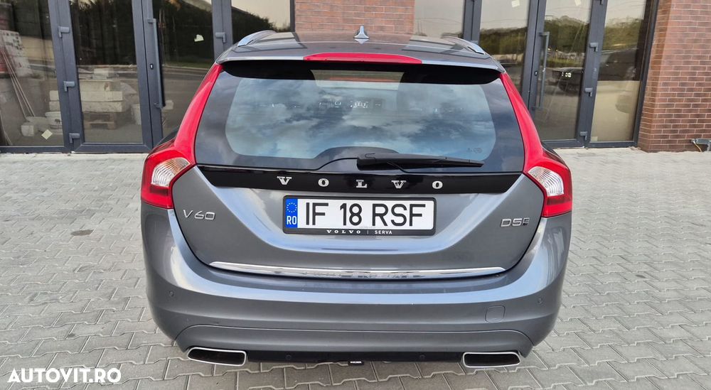 Volvo V60 D6 Plug-In-Hybrid AWD Geartronic Summum - 28