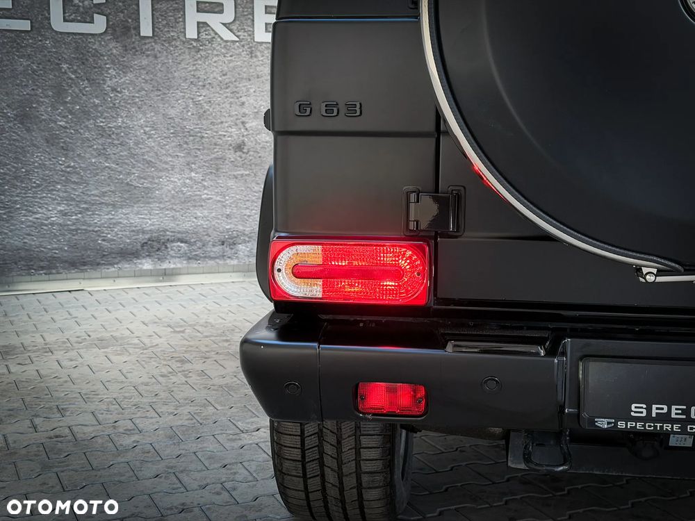 Mercedes-Benz Klasa G AMG 63 AMG SPEEDSHIFT 7G-TRONIC - 40