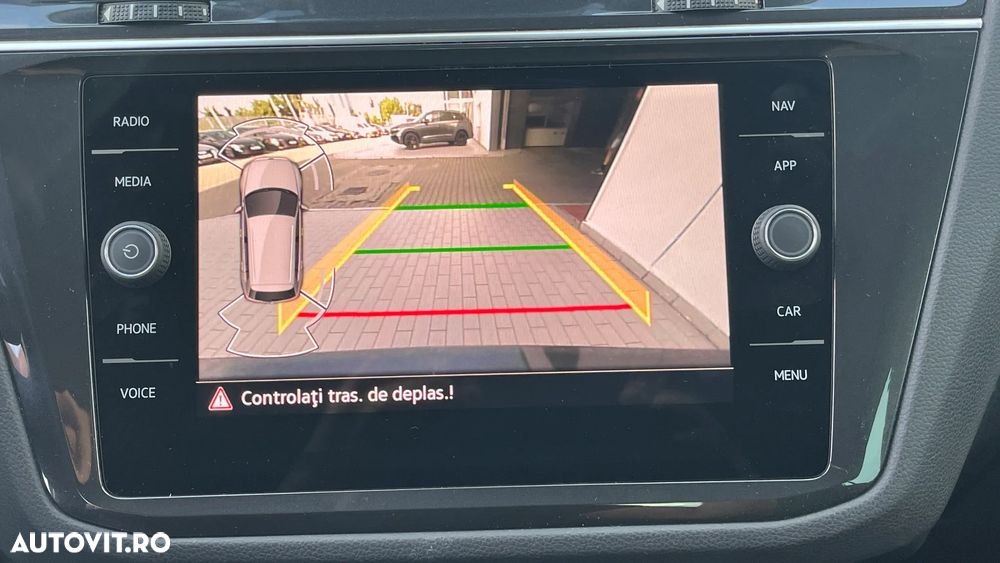 Volkswagen Tiguan 2.0 TDI 4Mot DSG Elegance - 25