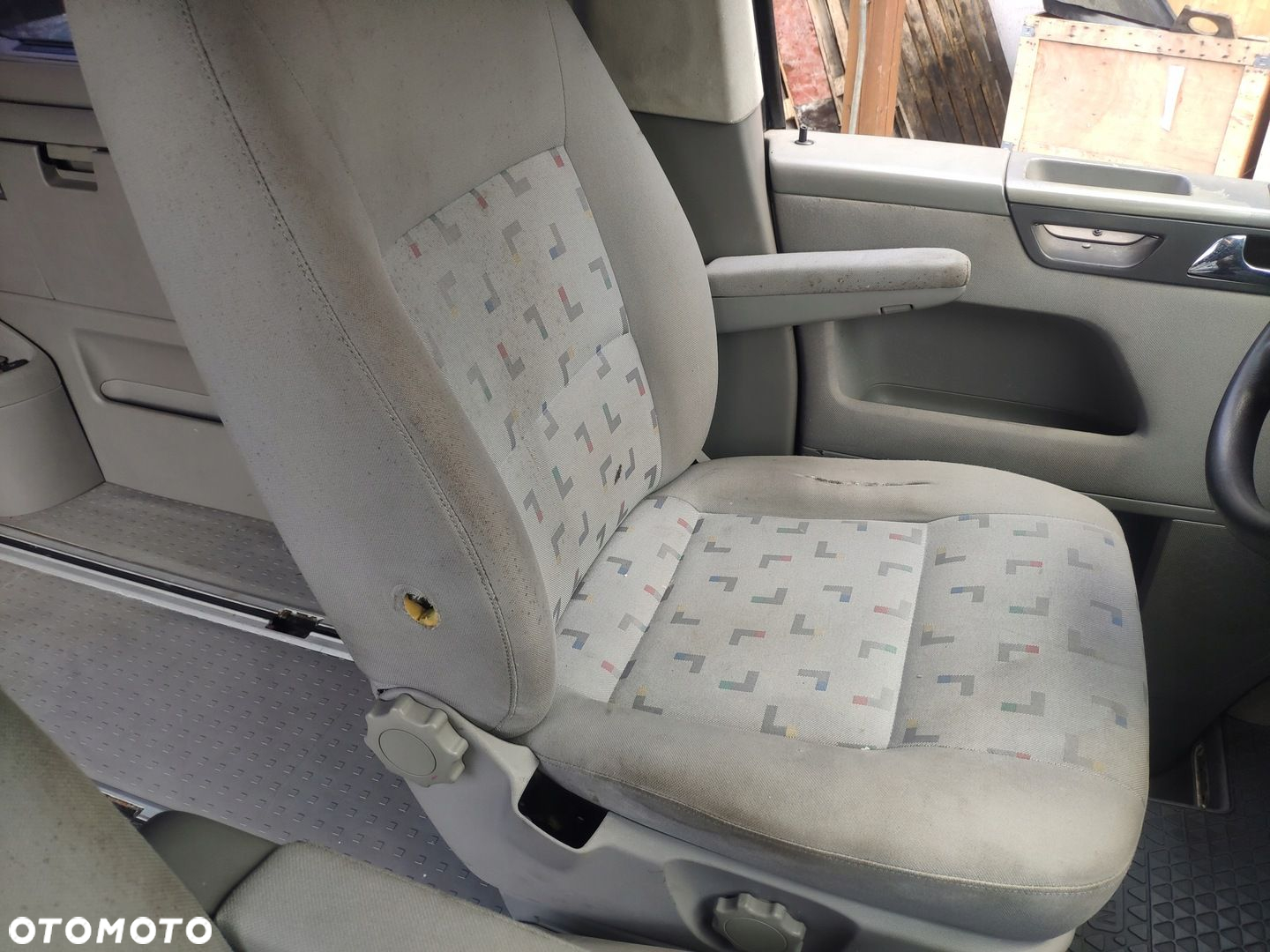 VW TRANSPORTER T5 MULTIVAN WNĘTRZE ŚRODEK KANAPA - 11
