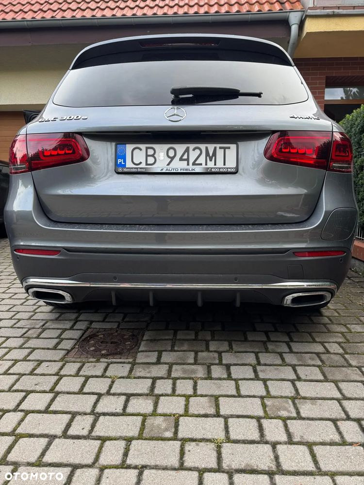 Mercedes-Benz GLC 300 4-Matic - 8