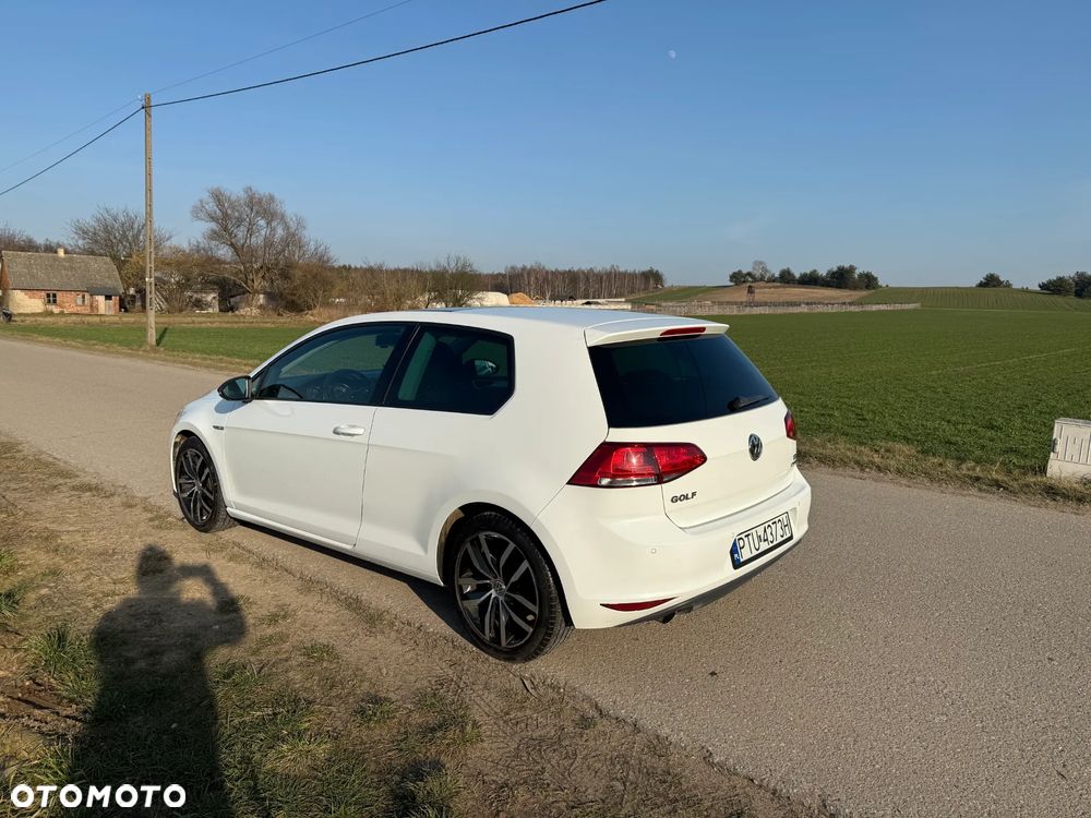 Volkswagen Golf 1.2 TSI BlueMotion Technology Cup - 4