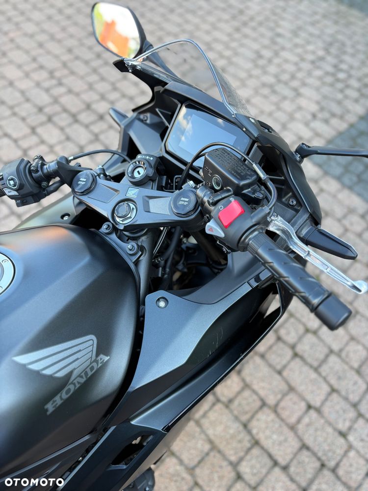 Honda CBR - 3