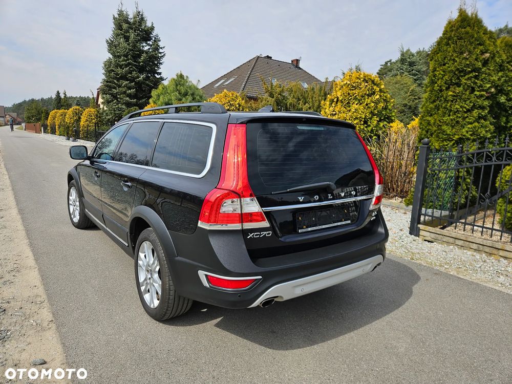 Volvo XC 70 D5 AWD Summum - 4