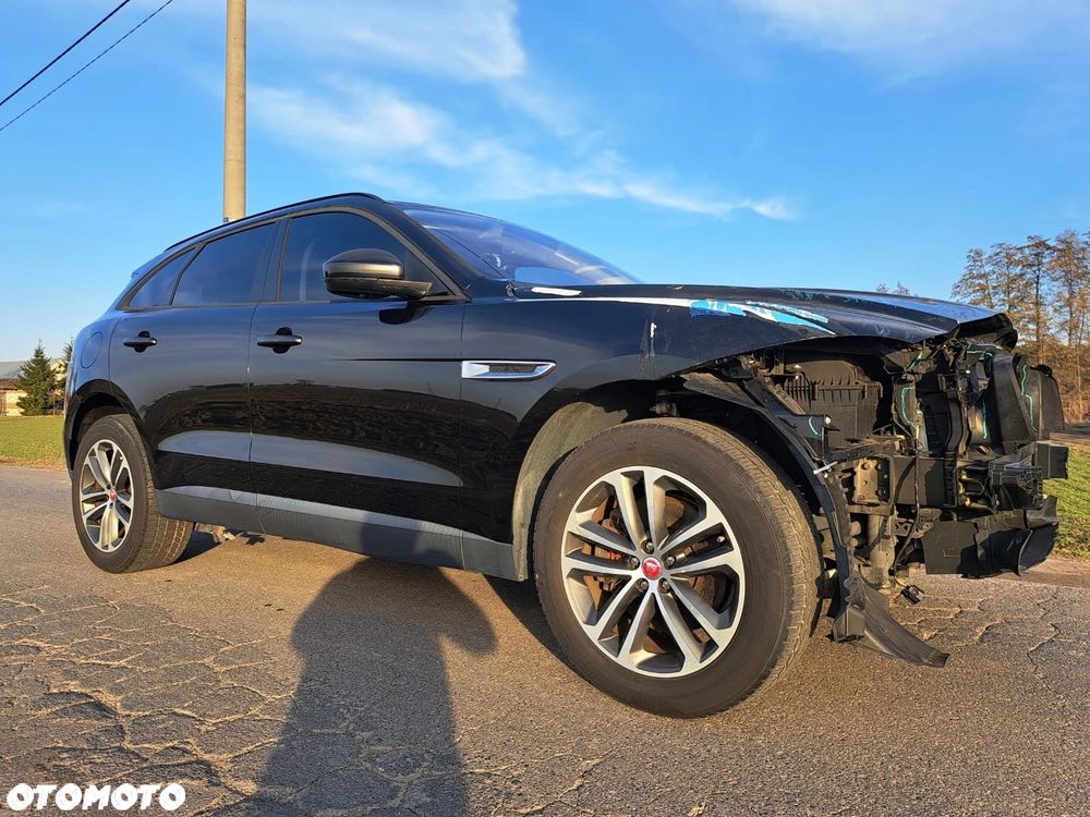 Jaguar F-Pace - 5