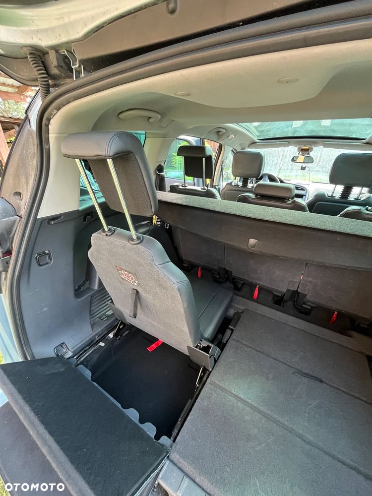Peugeot 5008 2.0 HDi Premium + - 16