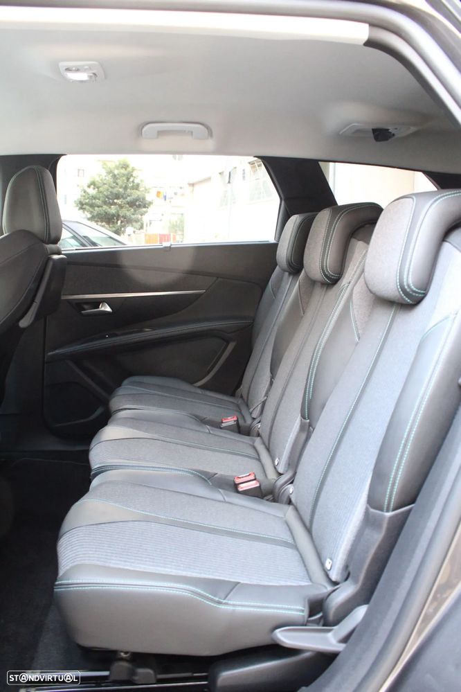Peugeot 5008 1.2 PureTech Allure Pack EAT8 - 31