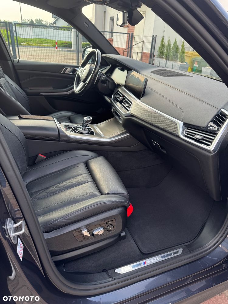 BMW X5 M50i - 10