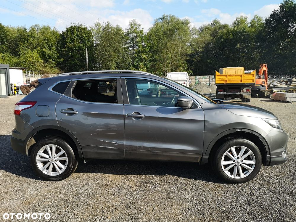 Nissan Qashqai 1.2 DIG-T N-Connecta EU6 - 2