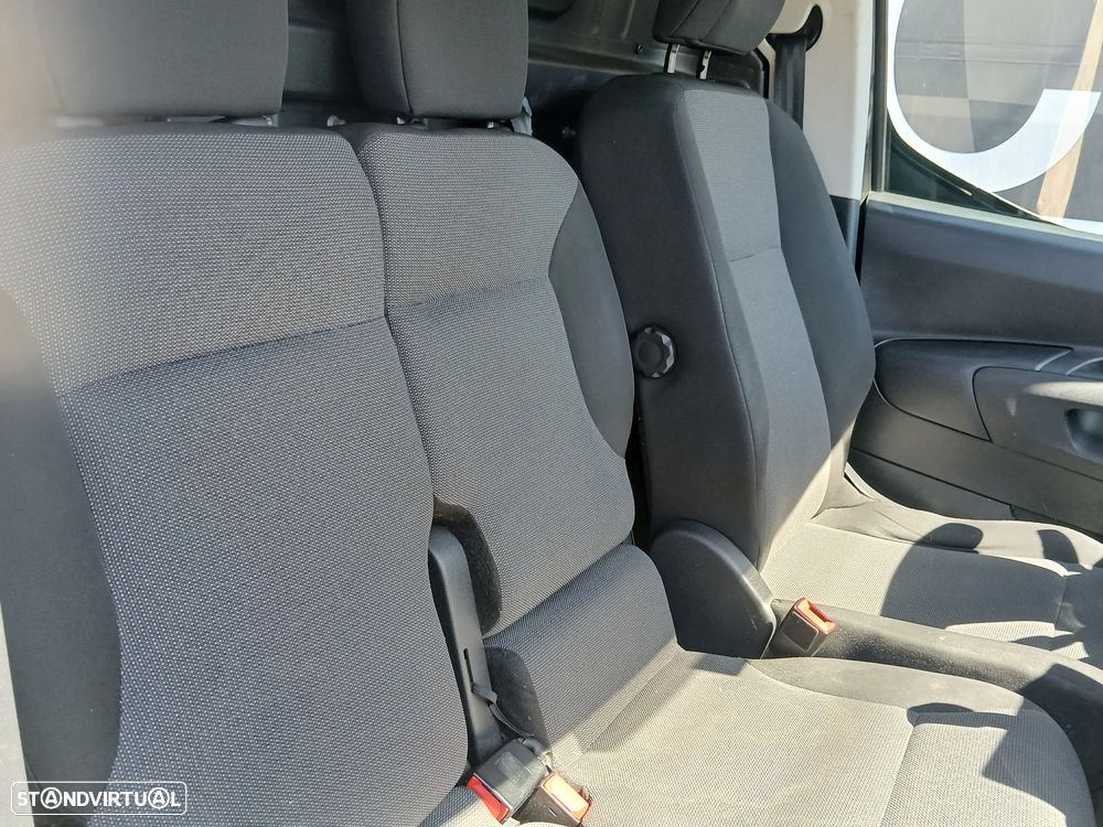 Opel COMBO 3L - 11