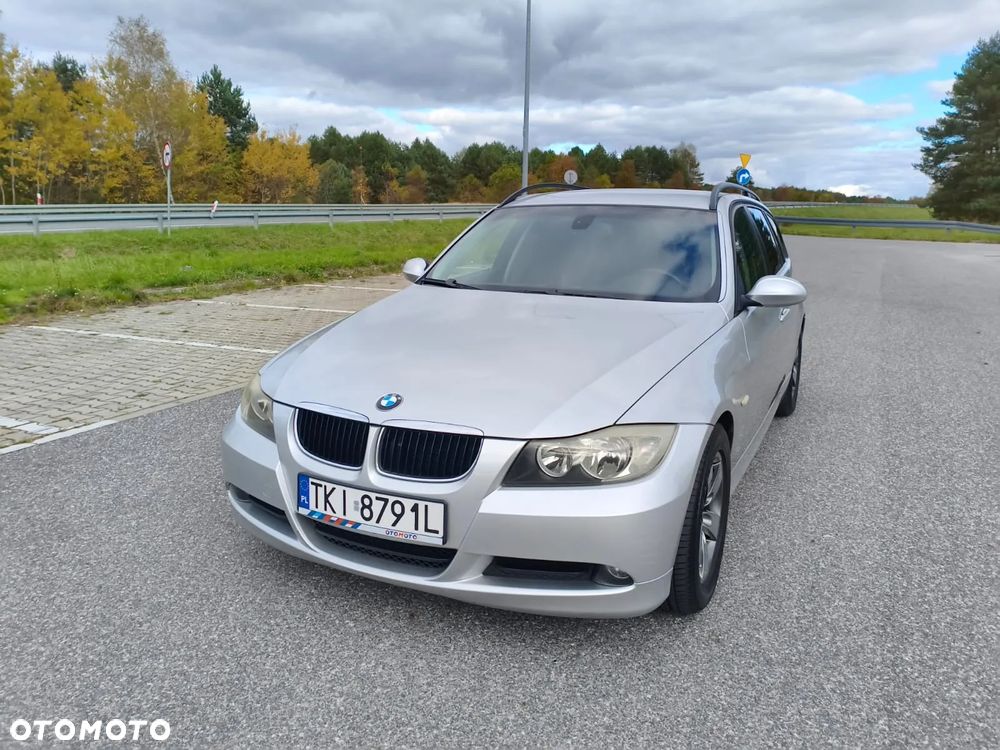 BMW Seria 3 320d DPF Touring - 4