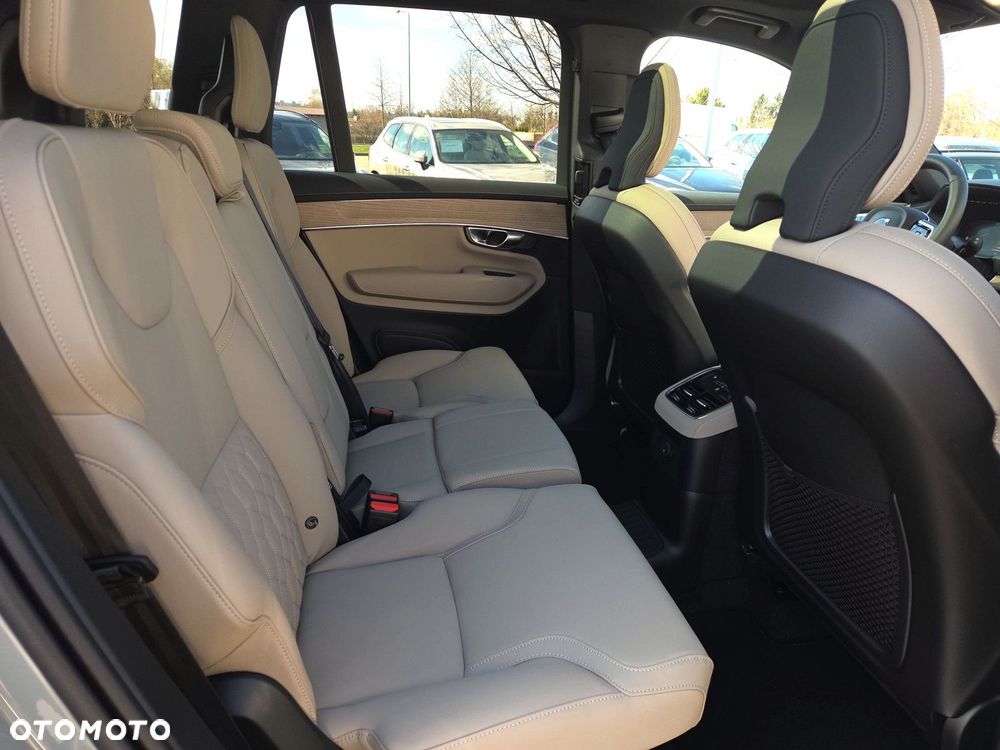 Volvo XC 90 - 12