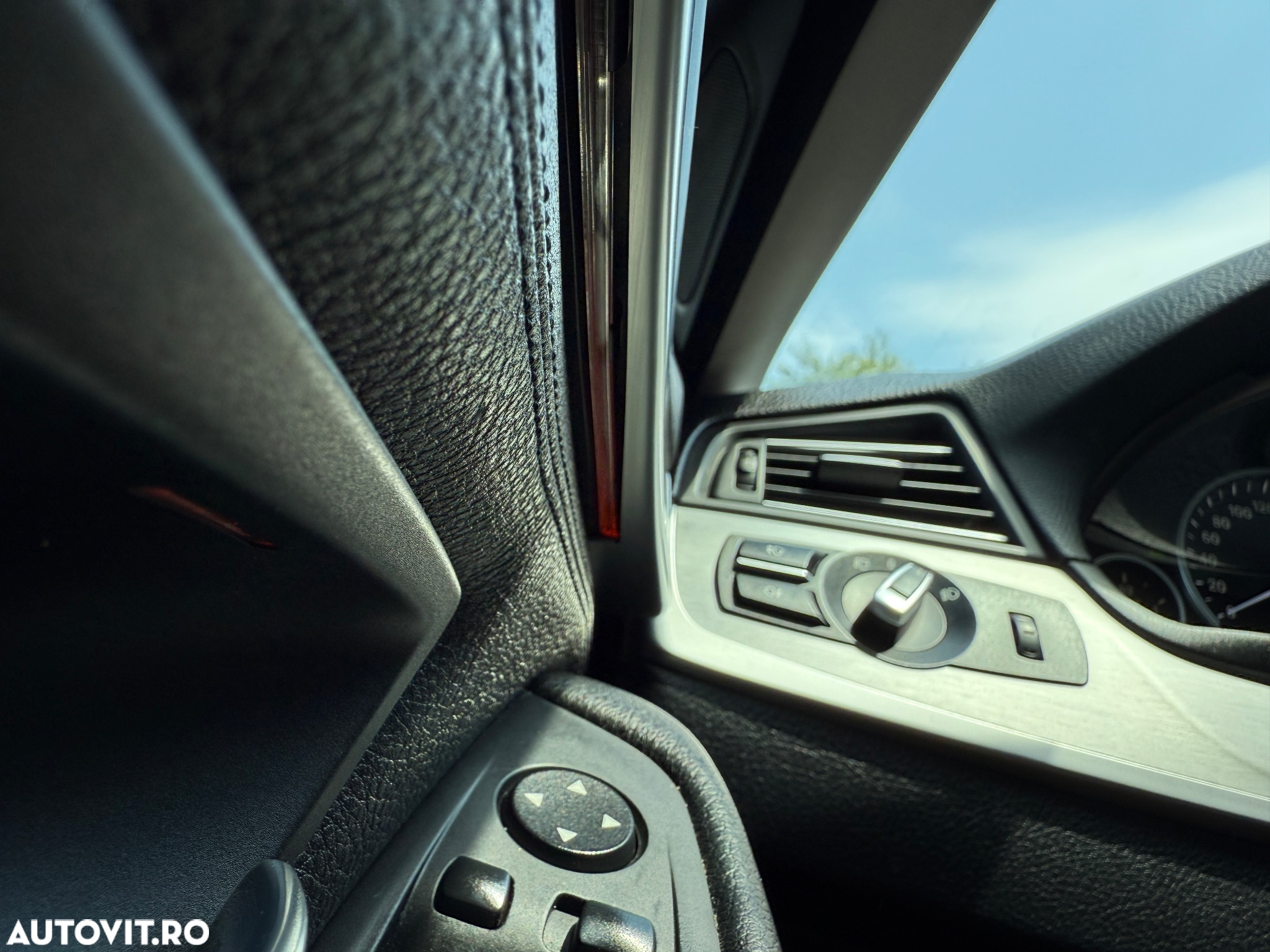 BMW Seria 5 520d xDrive - 8