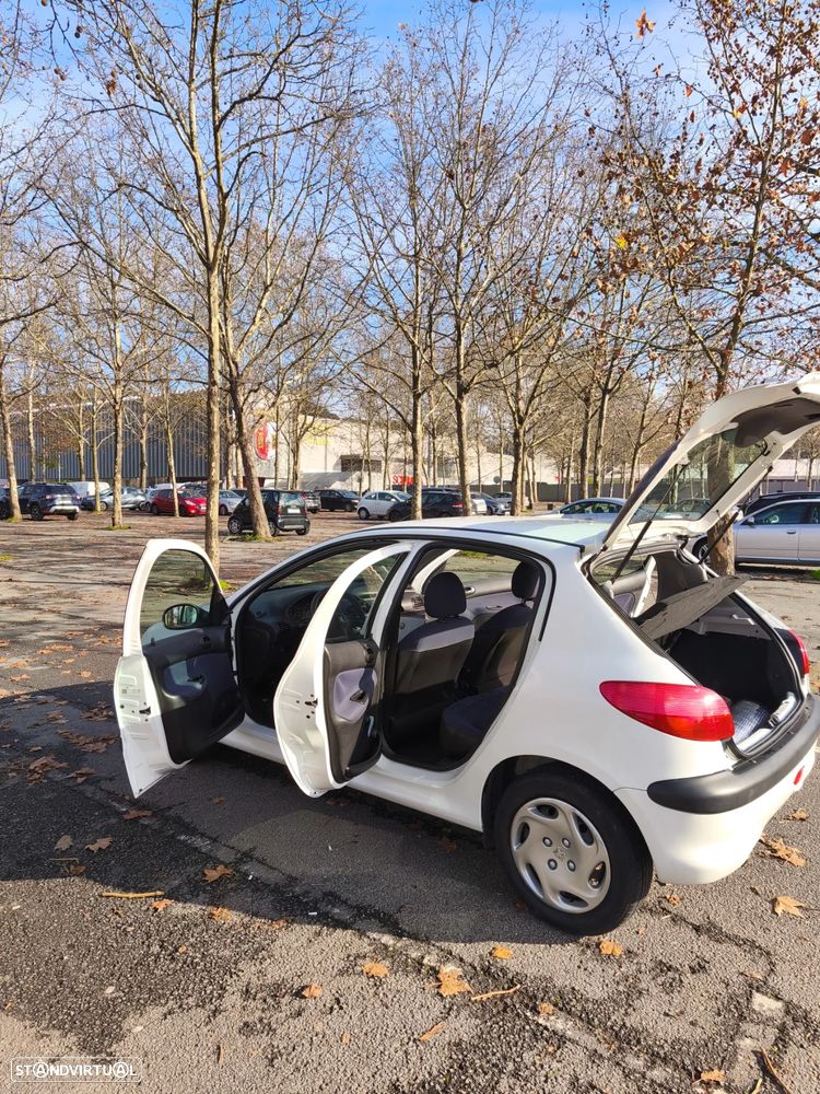 Peugeot 206 1.1 XR Présence - 4
