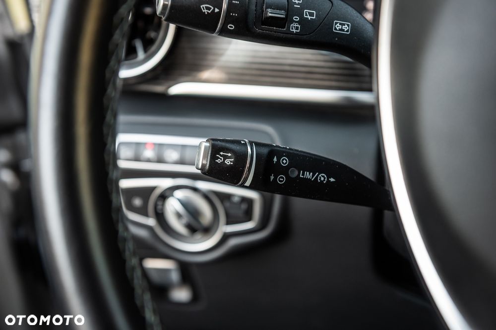 Mercedes-Benz Klasa V 300 d lang 4Matic 9G-TRONIC Exclusive Edition - 22
