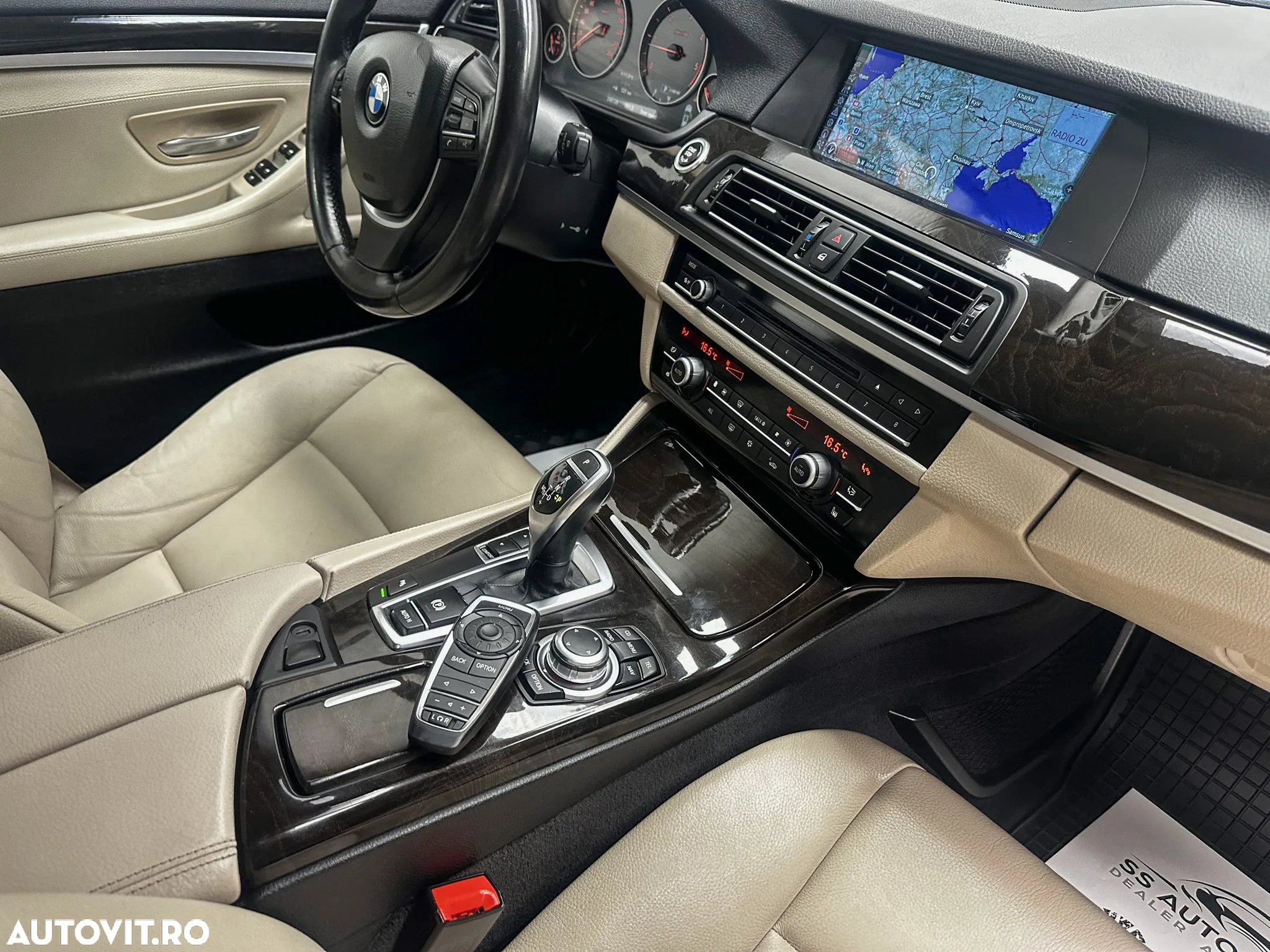 BMW Seria 5 520d Touring Aut. Luxury Line - 13