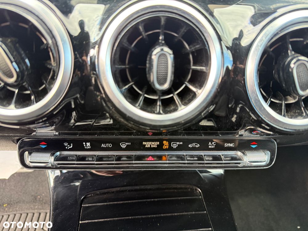 Mercedes-Benz CLA 220 7G-DCT AMG Line - 27