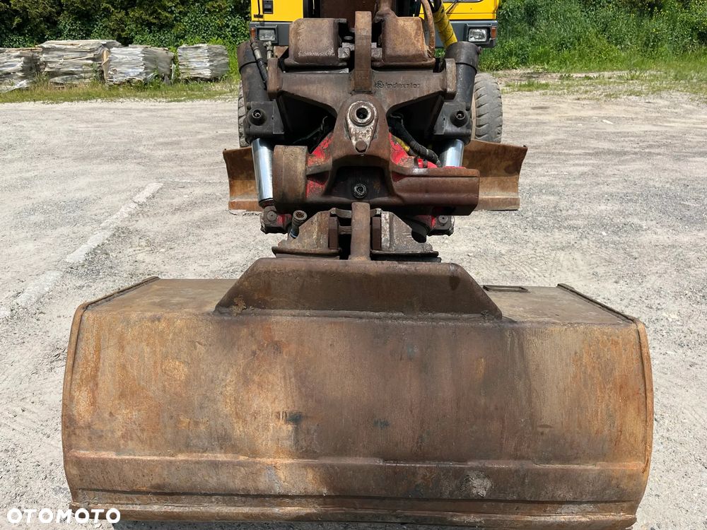 Volvo EW-200 - 11
