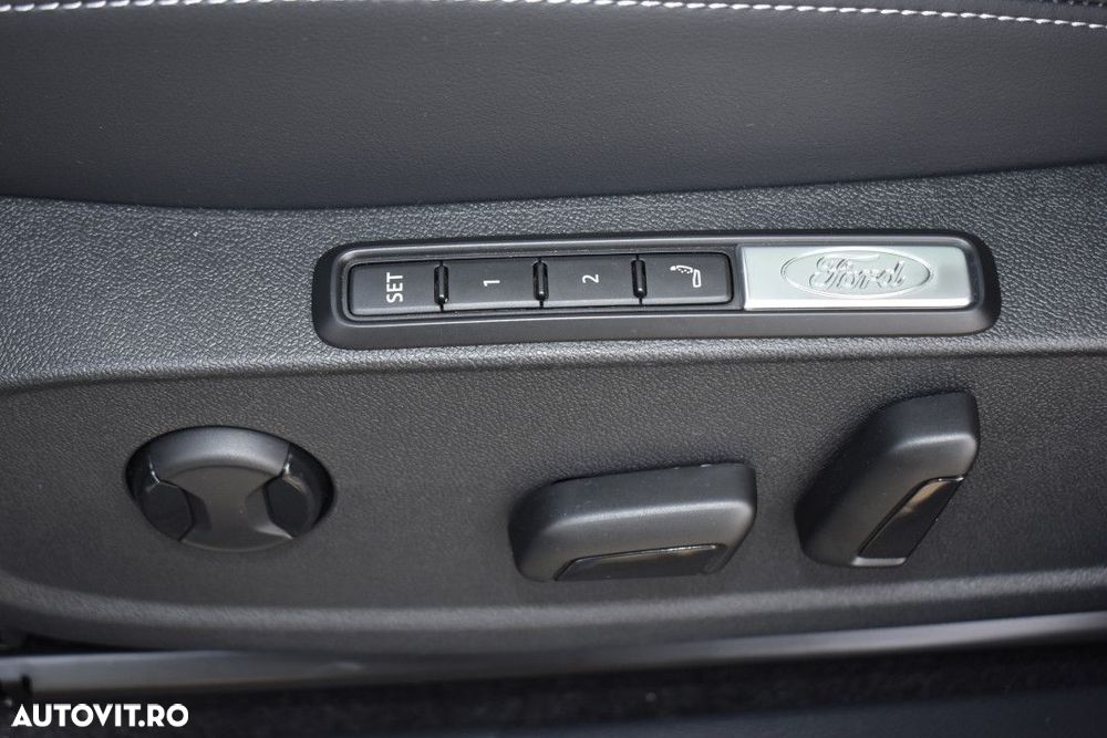 Ford Explorer AWD 79 kWh Extended Range Premium - 38