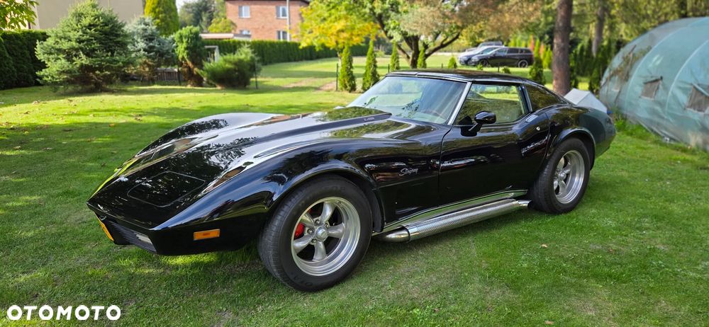 Chevrolet Corvette - 16