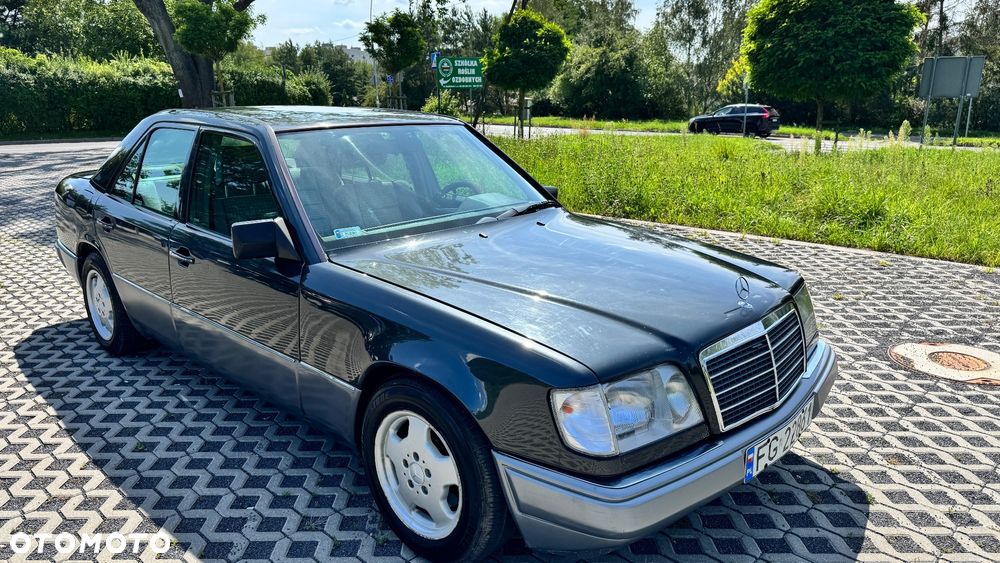Mercedes-Benz W124 (1984-1993) - 12