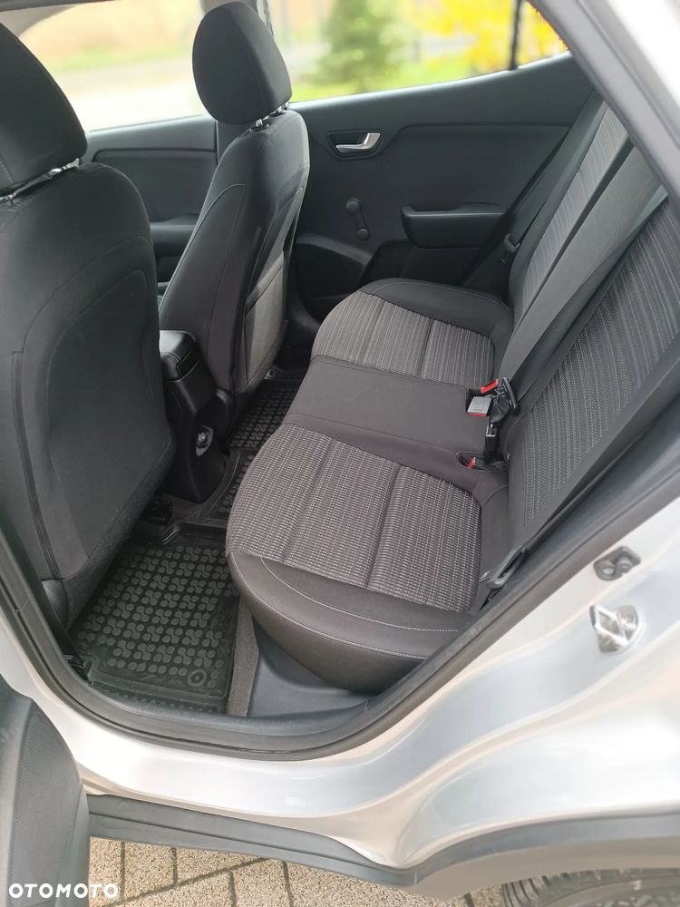 Kia Stonic 1.2 Edition 7 - 11