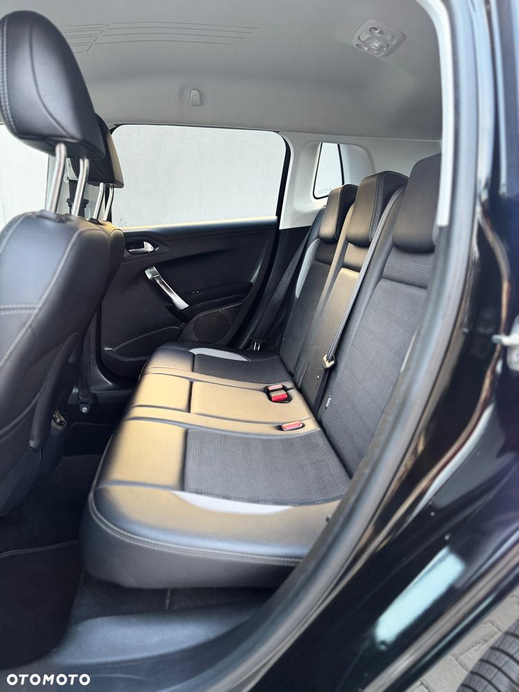 Peugeot 2008 - 14