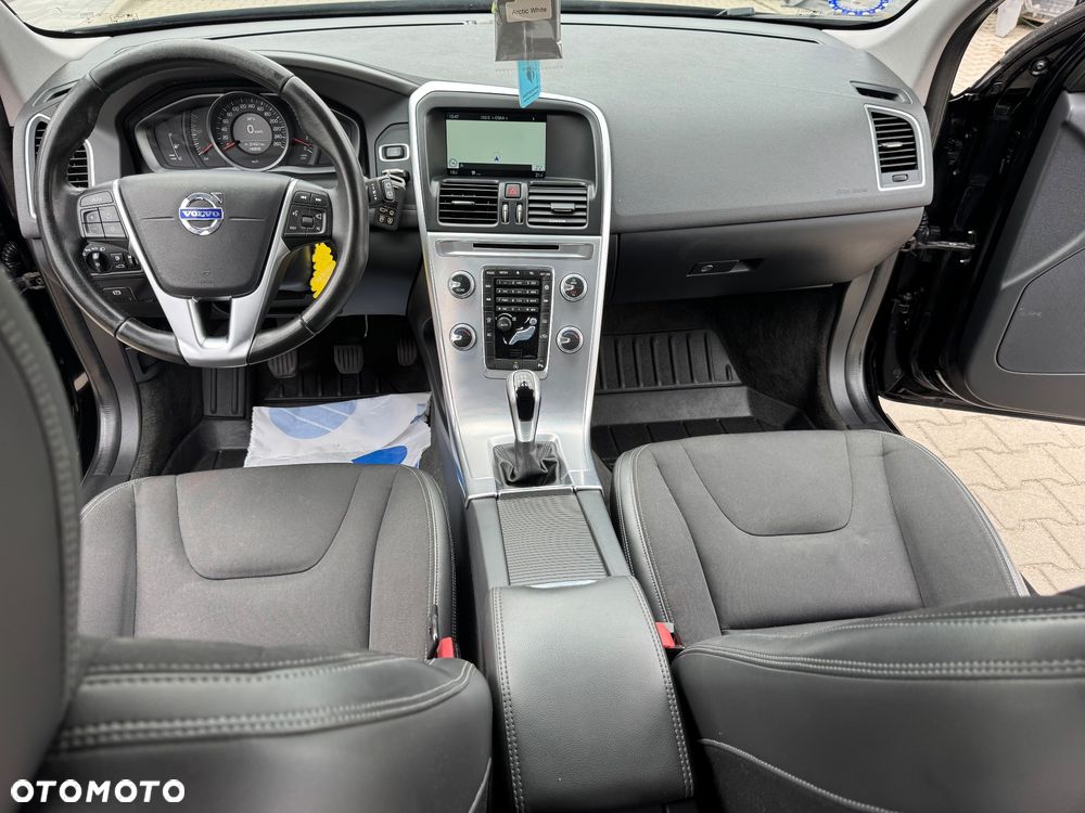 Volvo XC 60 D4 Drive-E Momentum - 23