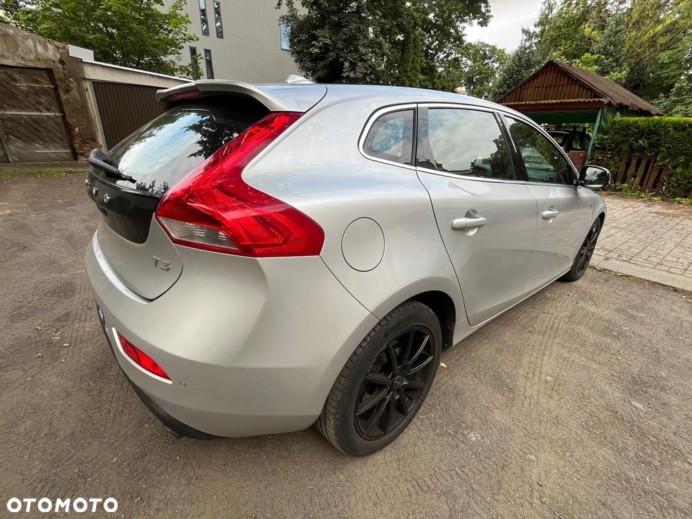 Volvo V40 T3 Drive-E Ocean Race - 4