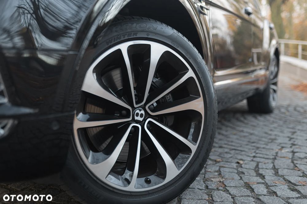 Bentley Bentayga - 2