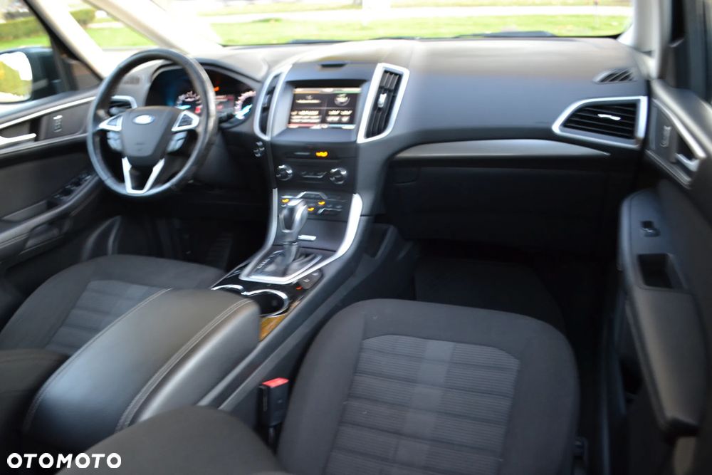 Ford Galaxy - 16