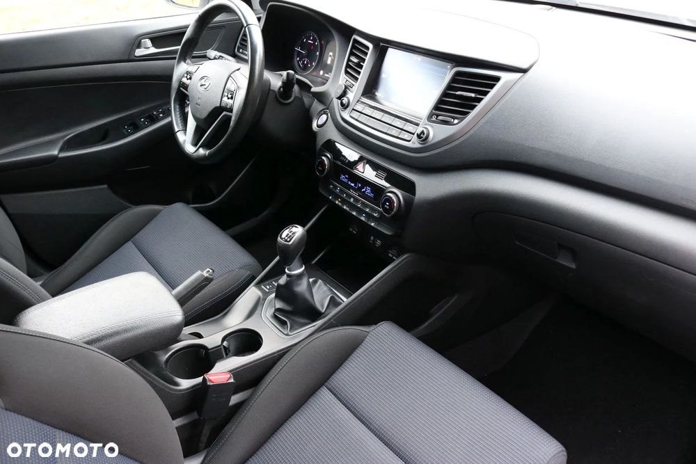 Hyundai Tucson 1.7 CRDI BlueDrive GO 2WD - 35