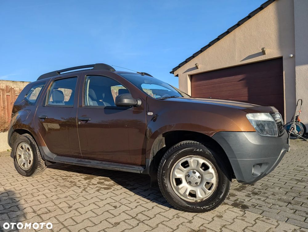Dacia Duster 1.6 Laureate 4x4 - 1