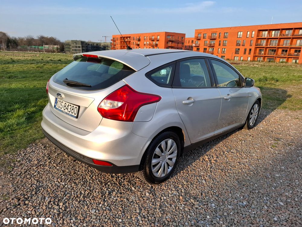 Ford Focus 1.6 TDCi DPF Ambiente - 3